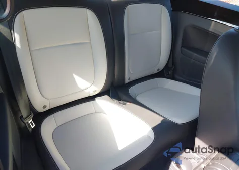 2019 Volkswagen Beetle 2.0T Se из США, поврежденный, VIN 3VWJD7AT2KM719645